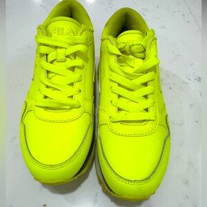 FILA orbit stripe Women’s size 6 stacked neon leather flatforms sneakers
